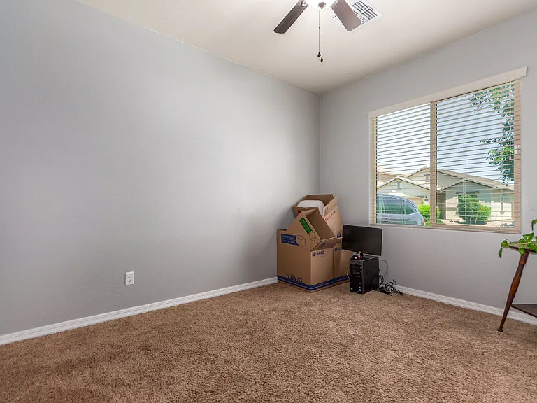 41177 W Lucera Ln — Photo 16