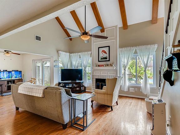 4th image of 8611 Lake Crystal Dr