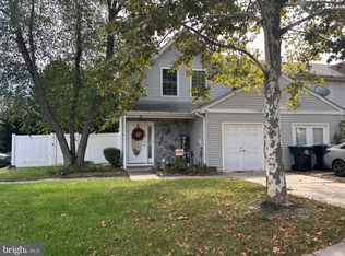 60 Highmeadows Dr, Sicklerville, NJ 08081