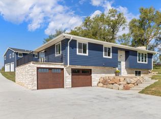 20452 Perry Rd, Council Bluffs, IA 51503