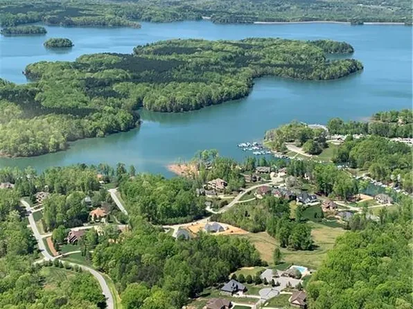 7510 Crossing Ridge Dr #1 & 2, Belews Creek, NC 27009