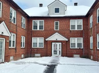898-902 Main St #900-2L, Holyoke, MA 01040
