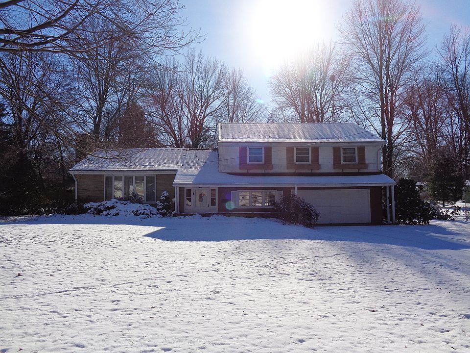 1st image of 205 Marion Dr
