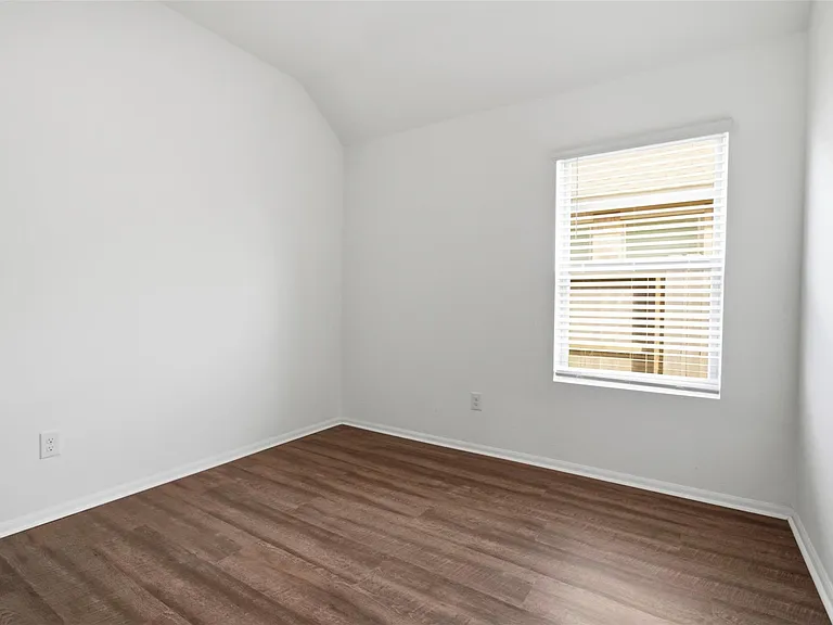 5111 Winslow Grove Dr — Photo 14