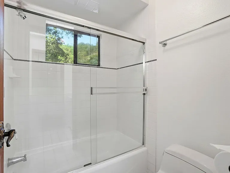 2561 Rolling Hills Ct — Photo 34