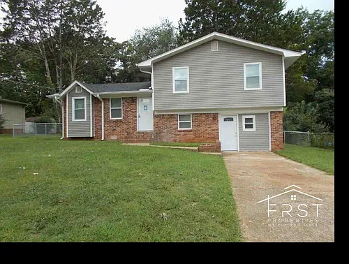 3607 Oakdale Cir NW Photo 1