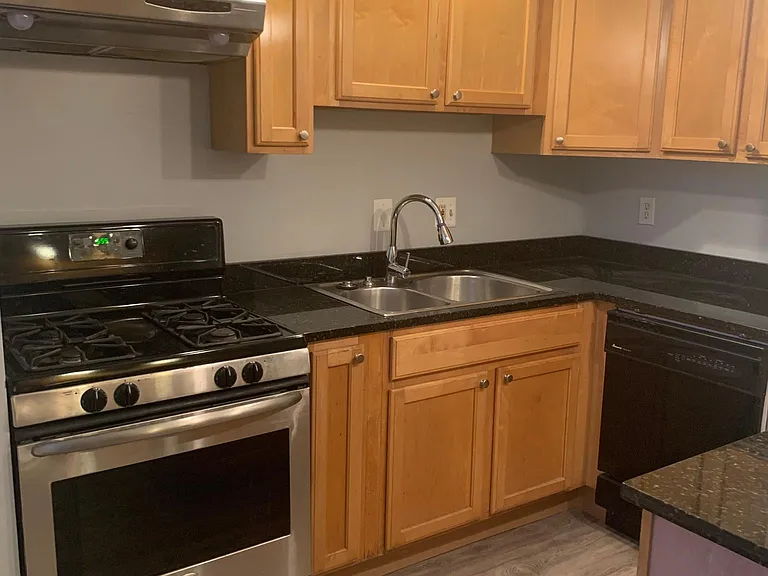 1418 Newton St NW #3 — Photo 6