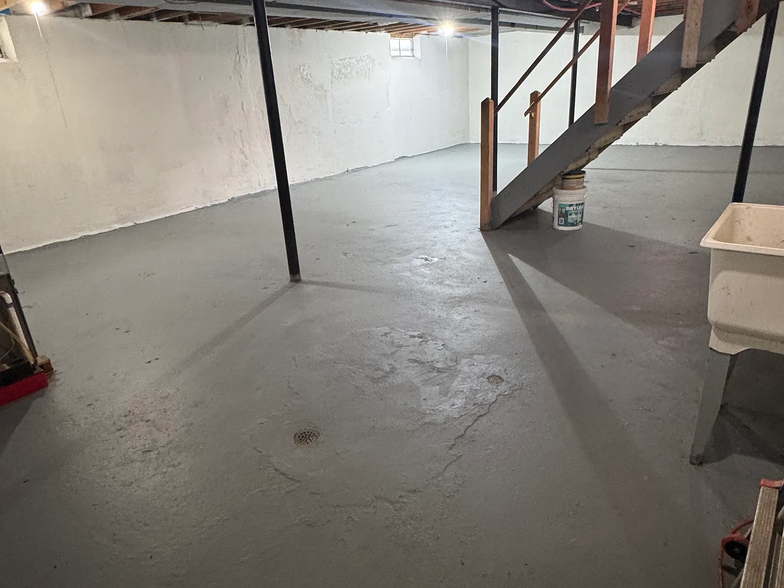 3 bed, 1100 sqft, $1,300 — Photo 3