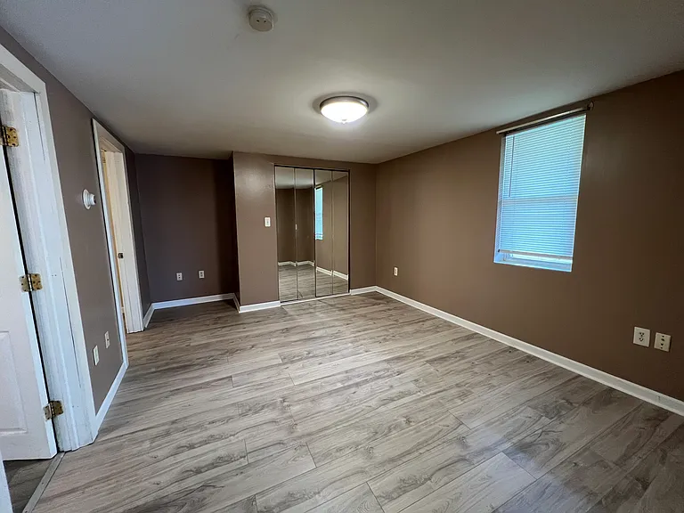 515 Breck St #1 — Photo 8