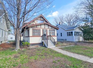 904 20th Ave SE, Minneapolis, MN 55414