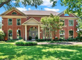 2202 High Point Dr, Carrollton, TX 75007