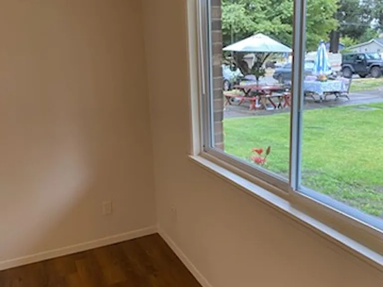 14436 Washington Ave SW — Photo 3
