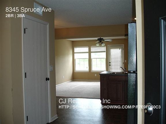 3rd image of 8345 N Spruce Ave