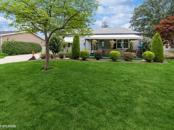 171 N Hemlock Ave, Wood Dale, IL 60191