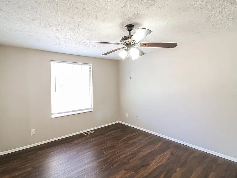 6818 Graves Mill Dr — Photo 12