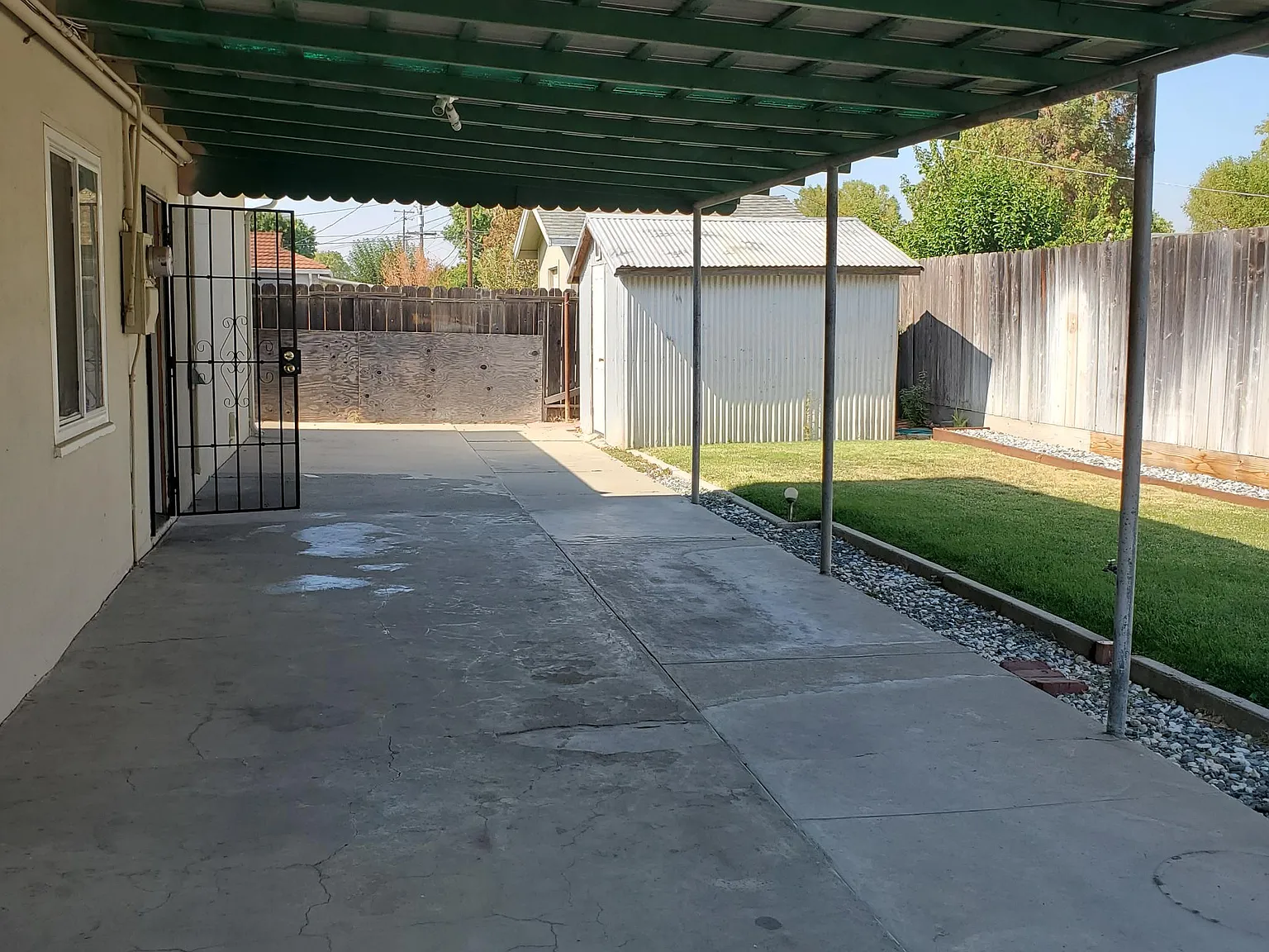 3 bed, 1.5 bath, 1293 sqft, $2,475 — Photo 2