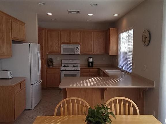 4th image of 5700 Lavender Ct