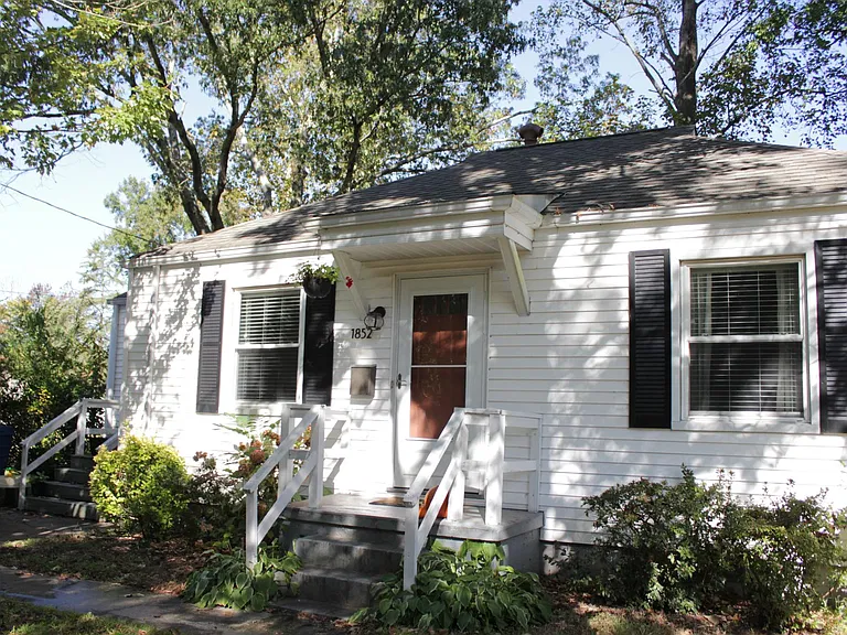 1852 S Streamline Dr — Photo 2