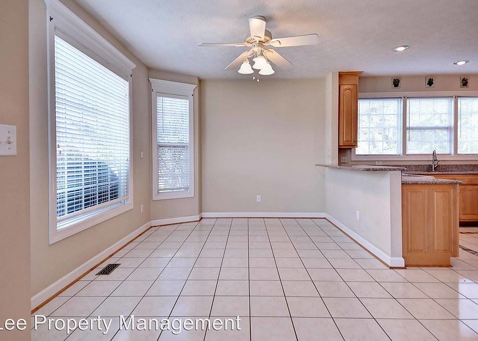 1st image of 121 Poseidon Dr