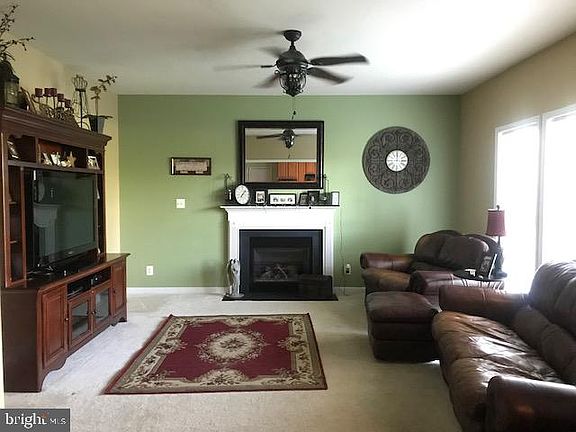 5th image of 10411 Silver Creek Ct