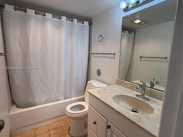 20441 NE 30th Ave #1129 — Photo 9