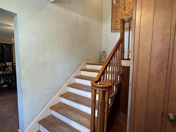 4th image of 3801 Toledo Street