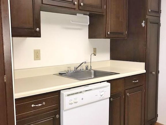 4th image of 7425 Ruby Dr SW APT F15