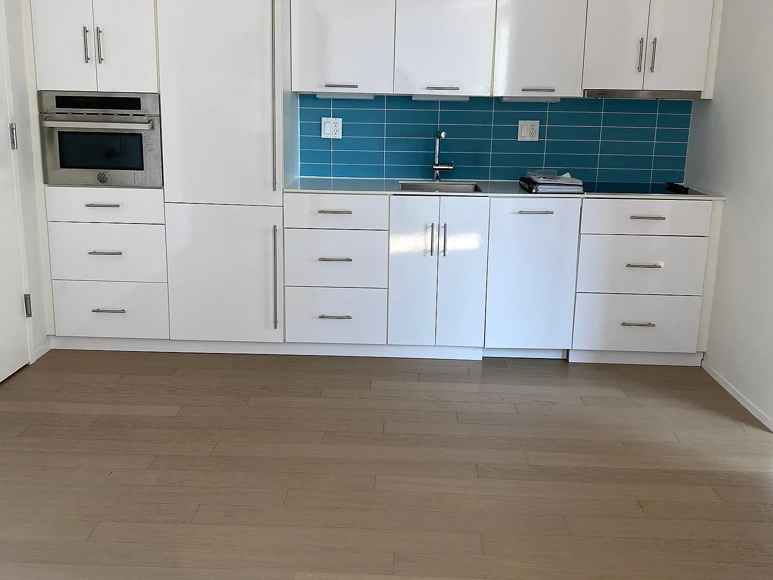 1 bed, 400 sqft, $1,875 — Photo 2