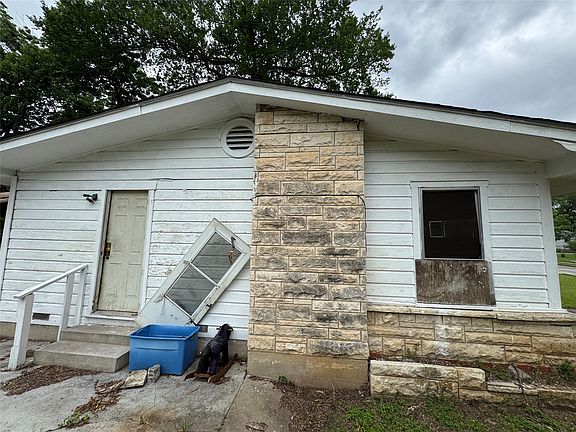 2nd image of 1915 N 13th St