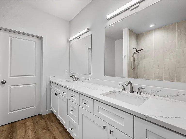 918 W Ford St — Photo 21