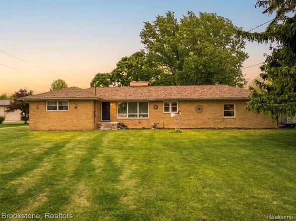 2595 Yargerville Rd, La Salle, MI 48145