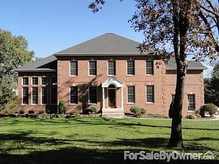 Front : View from driveway