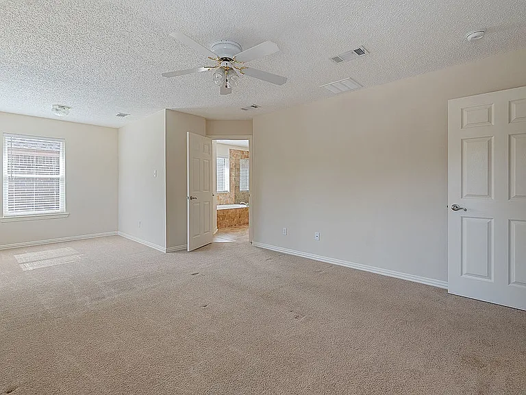 842 Cheshire Dr — Photo 10
