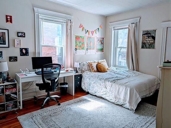 2nd image of 16 Fuller St #6