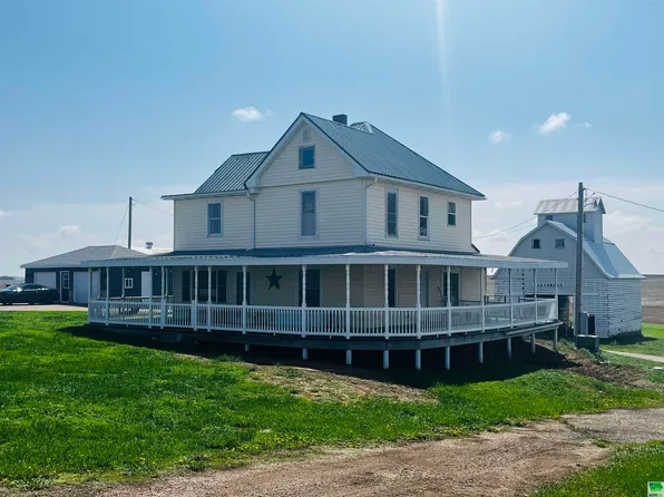 22958 Highway 3, Le Mars, IA 51031