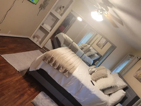 3303 W Greenridge Dr APT 15, Houston, TX 77057