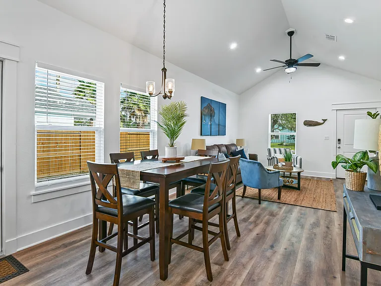 301 Rustic Oak Ln — Photo 7