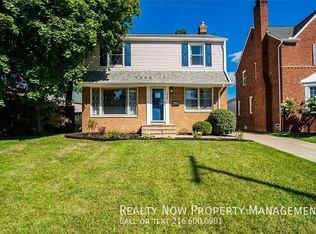 2330 Traymore Rd, University Heights, OH 44118