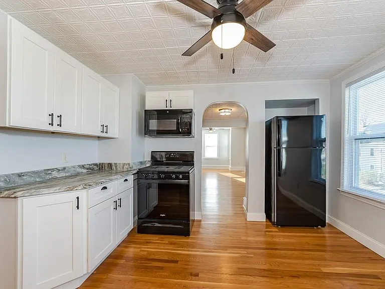 179 Mount Hope St #179 — Photo 9