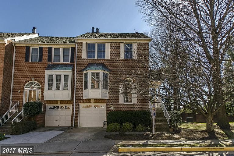 1st image of 6327 Crooked Oak Ln