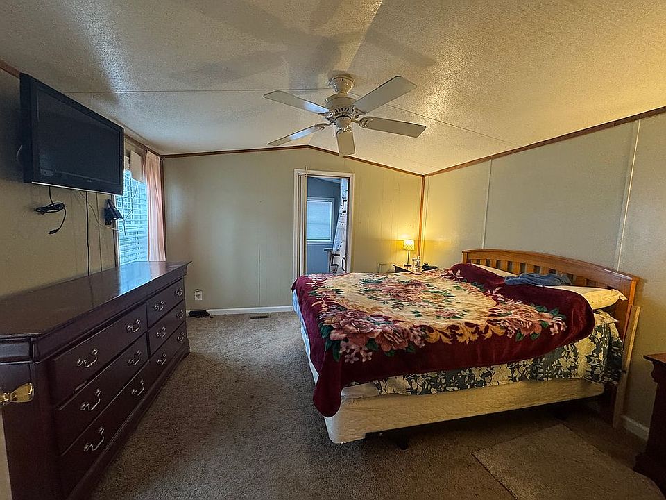 2nd image of 7959 Telegraph Rd Trailer 13