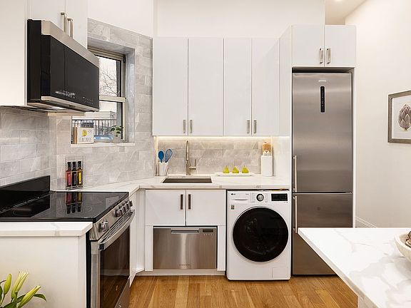 4th image of 305 E 83rd St APT 1F
