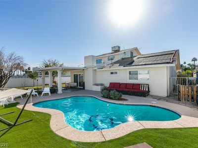 4444 El Como Way, Las Vegas, NV, 89121