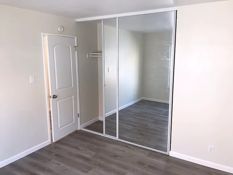 Wayne Lake Apartments — Photo 14