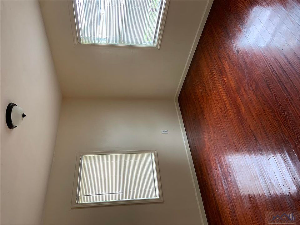 1st image of 603 Eliza St