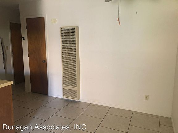 4th image of 607 N Alameda St Unit C