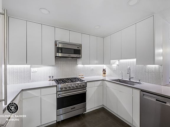 5th image of 139 E 33rd St #8BC