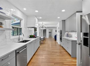 2462 Midvale Forest Dr, Tucker, GA 30084