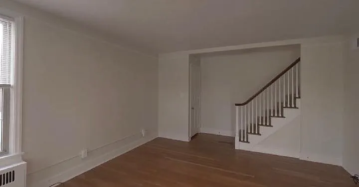 2323 Eldridge St — Photo 2