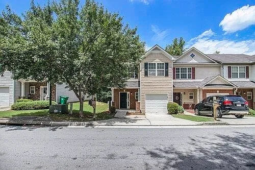 3 bed, 2.5 bath, 1568 sqft, $1,695 — Photo 4